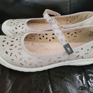 JBU WOMENS SHOES